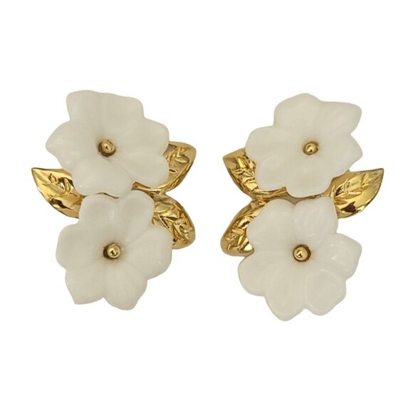 Trifari TM Gold Tone White Daisy Lucite Flower Necklace & Clip-On Earrings K358 - Picture 5 of 10